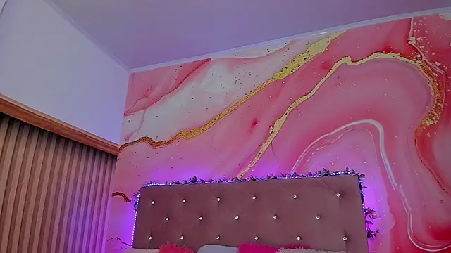 Daisy  rose online show from February 2025 11:00:02 AM