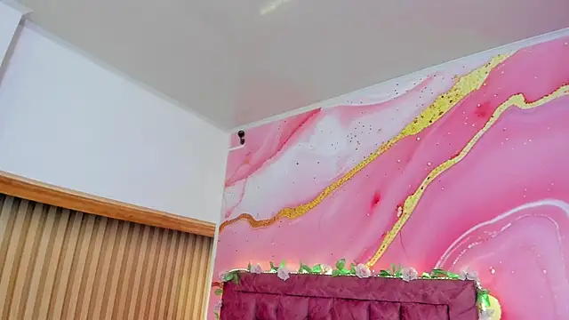 Daisy  rose online show from April 2026 03:08:01 AM