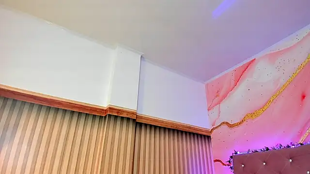 Daisy  rose online show from February 2025 11:02:02 AM