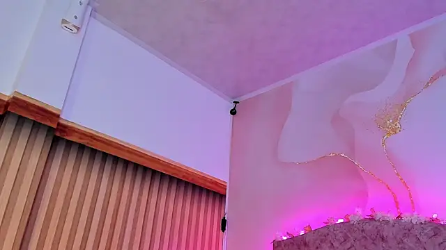 Daisy  rose online show from March 2025 03:00:02 AM