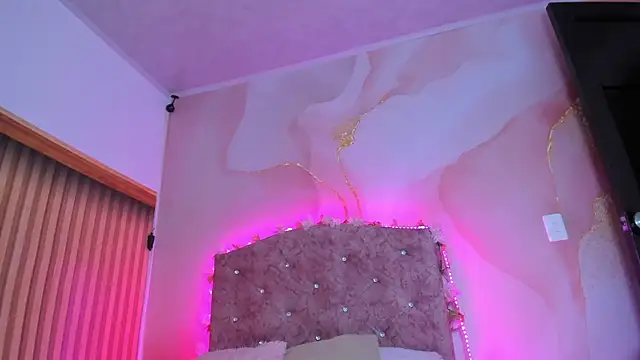 Daisy  rose online show from March 2025 03:14:01 AM