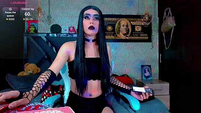 Perla Hotcortes online show from October 2025 01:32:01 PM