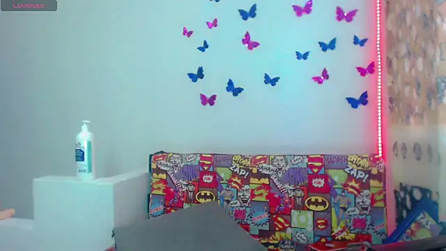 Snapshot of Perla_Hotcortes chatting on June 2026 11:33:02 AM Perla Hotcortes online show from June 2026 11:33:02 AM