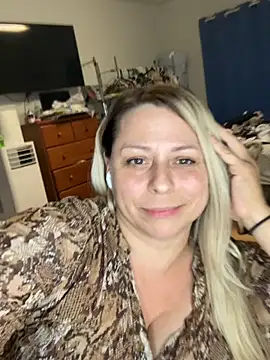 Hotslut187 online show from January 2026 04:05:01 AM