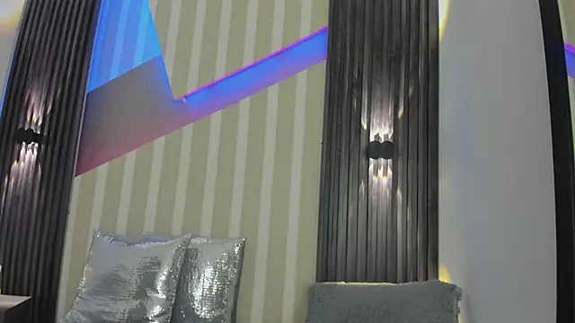 emily layton online show from February 2026 09:47:01 AM