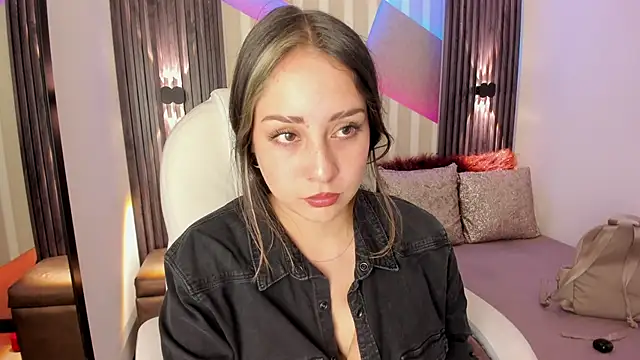 emily layton online show from September 2025 02:23:01 PM