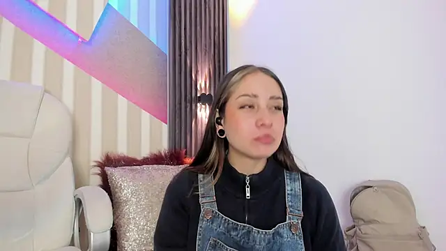 emily layton online show from September 2025 02:34:01 PM