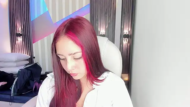 emily layton online show from November 2025 02:31:02 PM