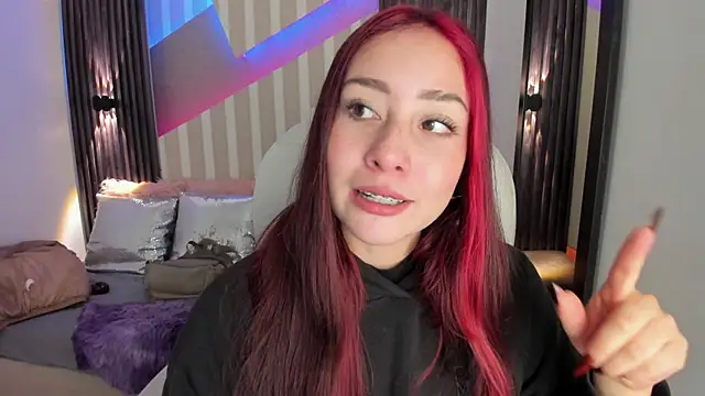 emily layton online show from November 2025 02:54:02 PM