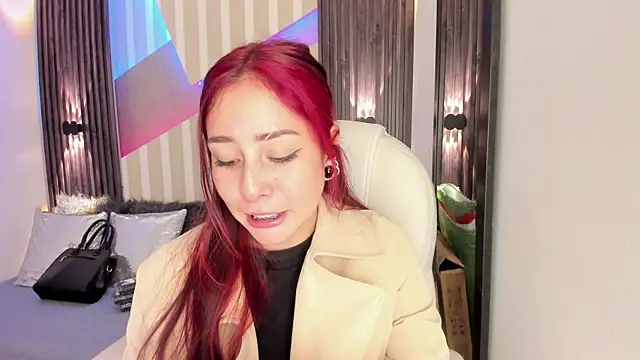 emily layton online show from November 2025 03:38:01 PM