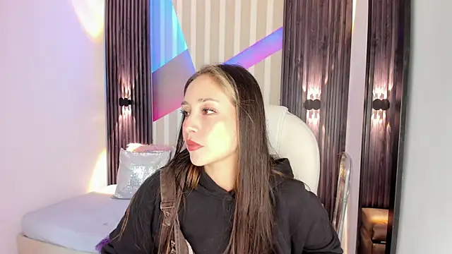 emily layton online show from October 2025 02:29:02 PM