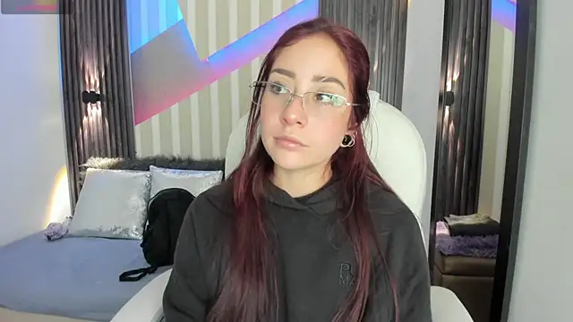 emily layton online show from November 2025 04:07:01 PM