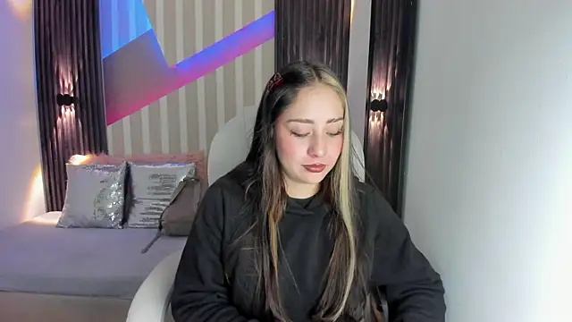 emily layton online show from October 2025 02:36:01 PM