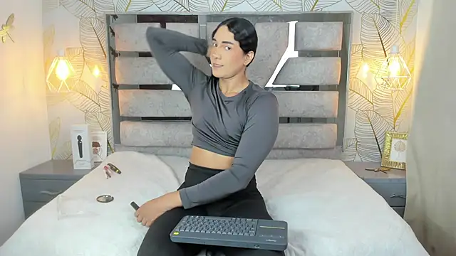 Alison Chan  online show from March 2026 09:27:01 PM