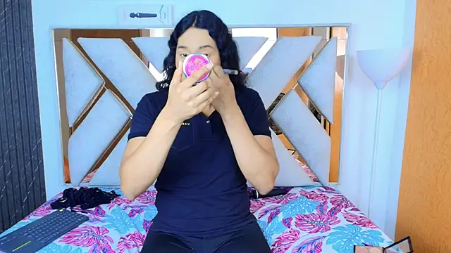 Alison Chan  online show from October 2025 03:00:01 PM