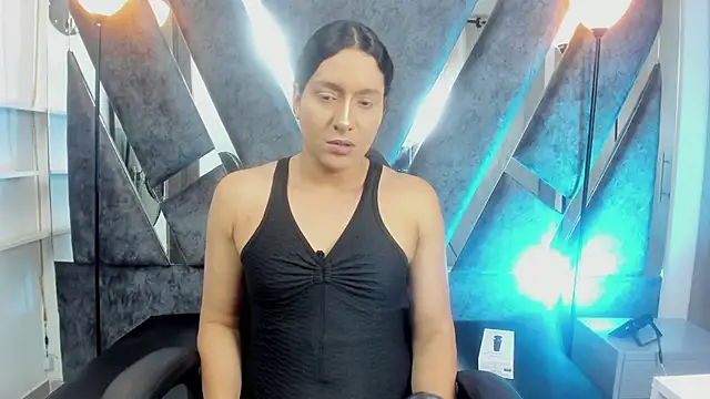 Alison Chan  online show from October 2025 03:35:02 PM