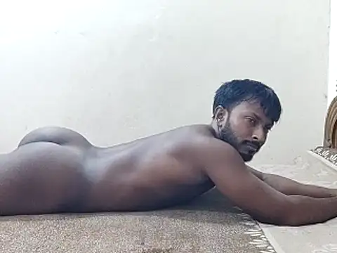 HunkyAriyan online show from May 2026 02:19:02 PM