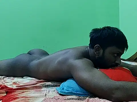 Snapshot of HunkyAriyan chatting on September 2025 03:45:01 PM HunkyAriyan online show from September 2025 03:45:01 PM