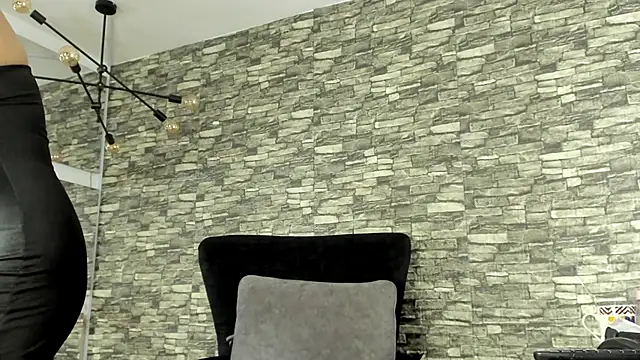 Snapshot of alondrabigtits chatting on November 2025 12:37:01 PM alondrabigtits online show from November 2025 12:37:01 PM