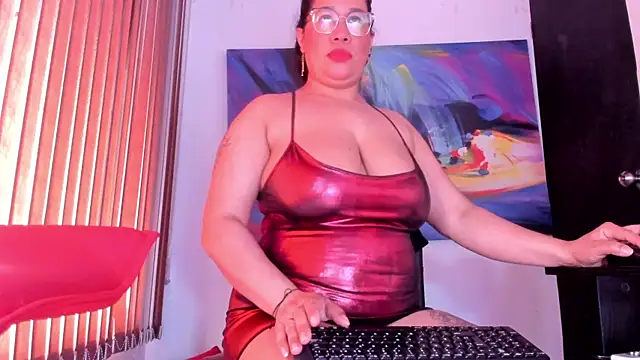 Snapshot of alondrabigtits chatting on June 2026 02:33:01 PM alondrabigtits online show from June 2026 02:33:01 PM