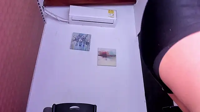 alondrabigtits online show from April 2026 11:01:01 AM