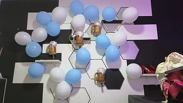 alondrabigtits online show from September 2025 11:49:01 AM