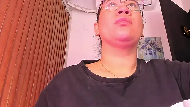 alondrabigtits online show from February 2026 12:38:02 PM