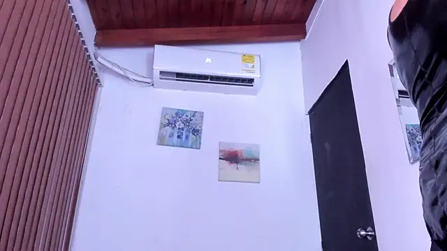 alondrabigtits online show from April 2026 11:03:02 AM