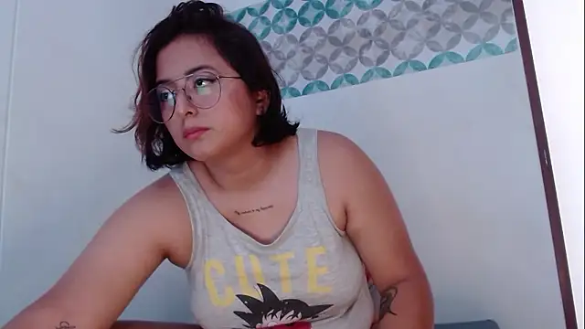 Snapshot of Aria_smith01 chatting on January 2026 02:01:02 PM Aria smith01 online show from January 2026 02:01:02 PM