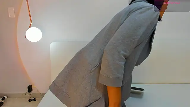 Ada Monroe10 online show from January 2026 01:26:01 PM