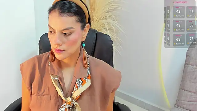 Ada Monroe10 online show from October 2025 01:32:01 PM
