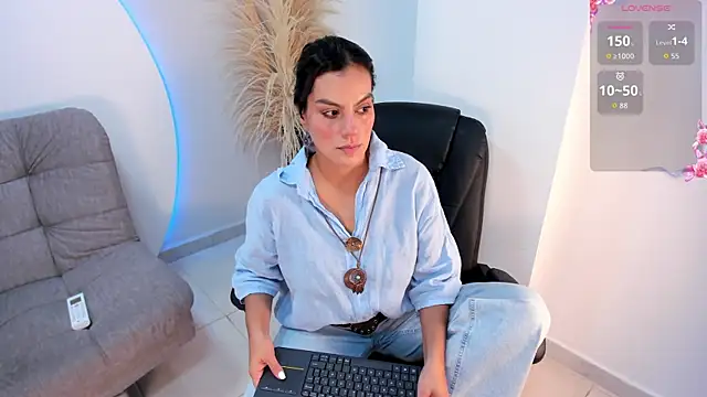 Ada Monroe10 online show from September 2025 01:06:01 PM