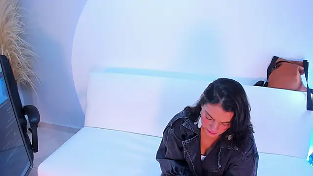 Snapshot of Ada_Monroe10 chatting on November 2025 01:38:01 PM Ada Monroe10 online show from November 2025 01:38:01 PM