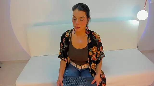 Snapshot of Ada_Monroe10 chatting on November 2025 01:37:02 PM Ada Monroe10 online show from November 2025 01:37:02 PM