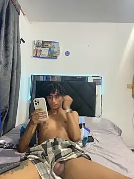 derreck models online show from March 2026 03:23:01 AM