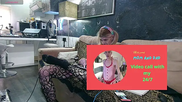 Snapshot of Doggyray44 chatting on January 2025 08:18:02 AM Doggyray44 online show from January 2025 08:18:02 AM