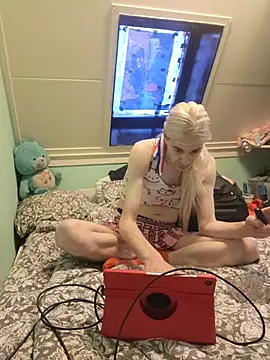 Doggyray44 online show from May 2026 06:01:01 PM