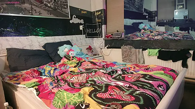 Snapshot of Doggyray44 chatting on March 2025 12:04:02 AM Doggyray44 online show from March 2025 12:04:02 AM