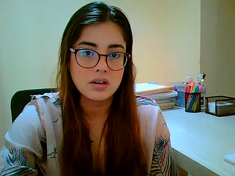 Snapshot of maliamiller chatting on October 2025 05:08:02 AM maliamiller online show from October 2025 05:08:02 AM