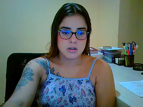 maliamiller online show from March 2026 12:05:01 PM