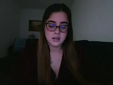 Snapshot of maliamiller chatting on May 2026 03:14:02 AM maliamiller online show from May 2026 03:14:02 AM