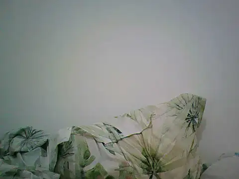 maliamiller online show from April 2026 07:06:02 PM