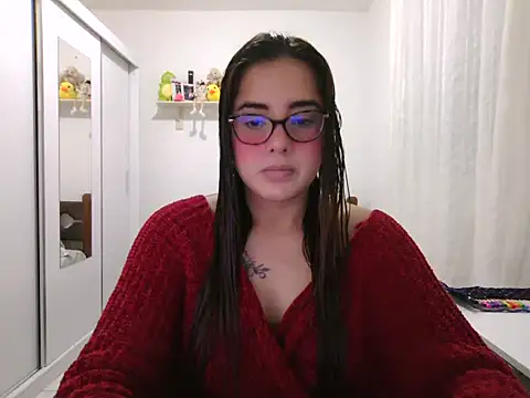 Snapshot of maliamiller chatting on June 2026 11:42:01 PM maliamiller online show from June 2026 11:42:01 PM
