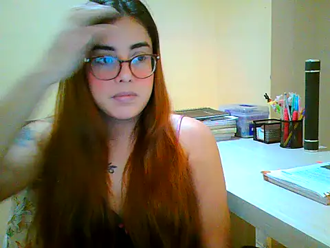 Snapshot of maliamiller chatting on November 2025 04:16:01 AM maliamiller online show from November 2025 04:16:01 AM