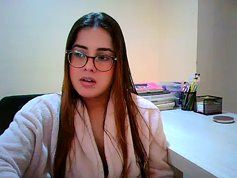 maliamiller online show from September 2025 10:38:02 PM