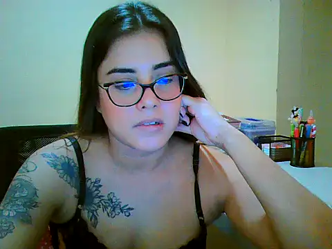 maliamiller online show from February 2026 02:34:02 AM