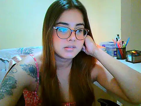 Snapshot of maliamiller chatting on November 2025 09:59:01 PM maliamiller online show from November 2025 09:59:01 PM