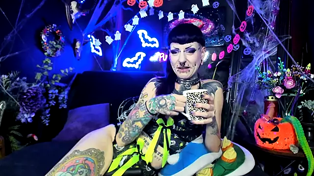 Purple Coffin666 online show from November 2025 07:47:01 PM