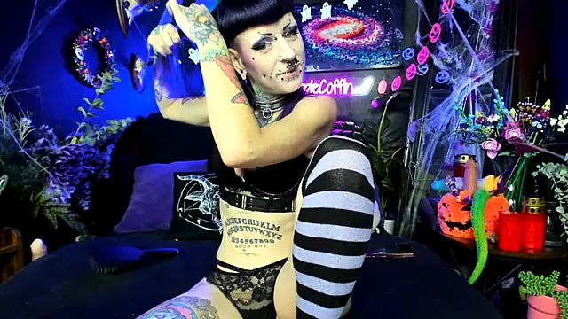 Purple Coffin666 online show from December 2025 11:31:01 AM