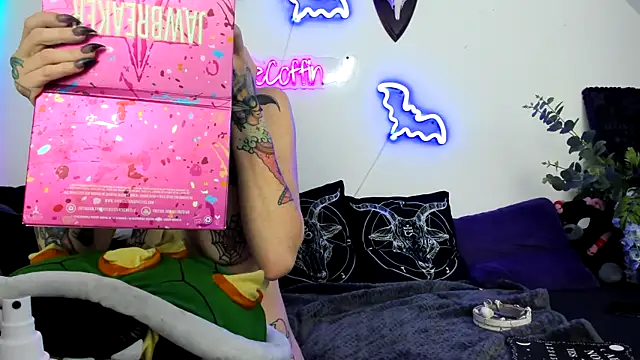 Purple Coffin666 online show from April 2026 09:32:01 AM
